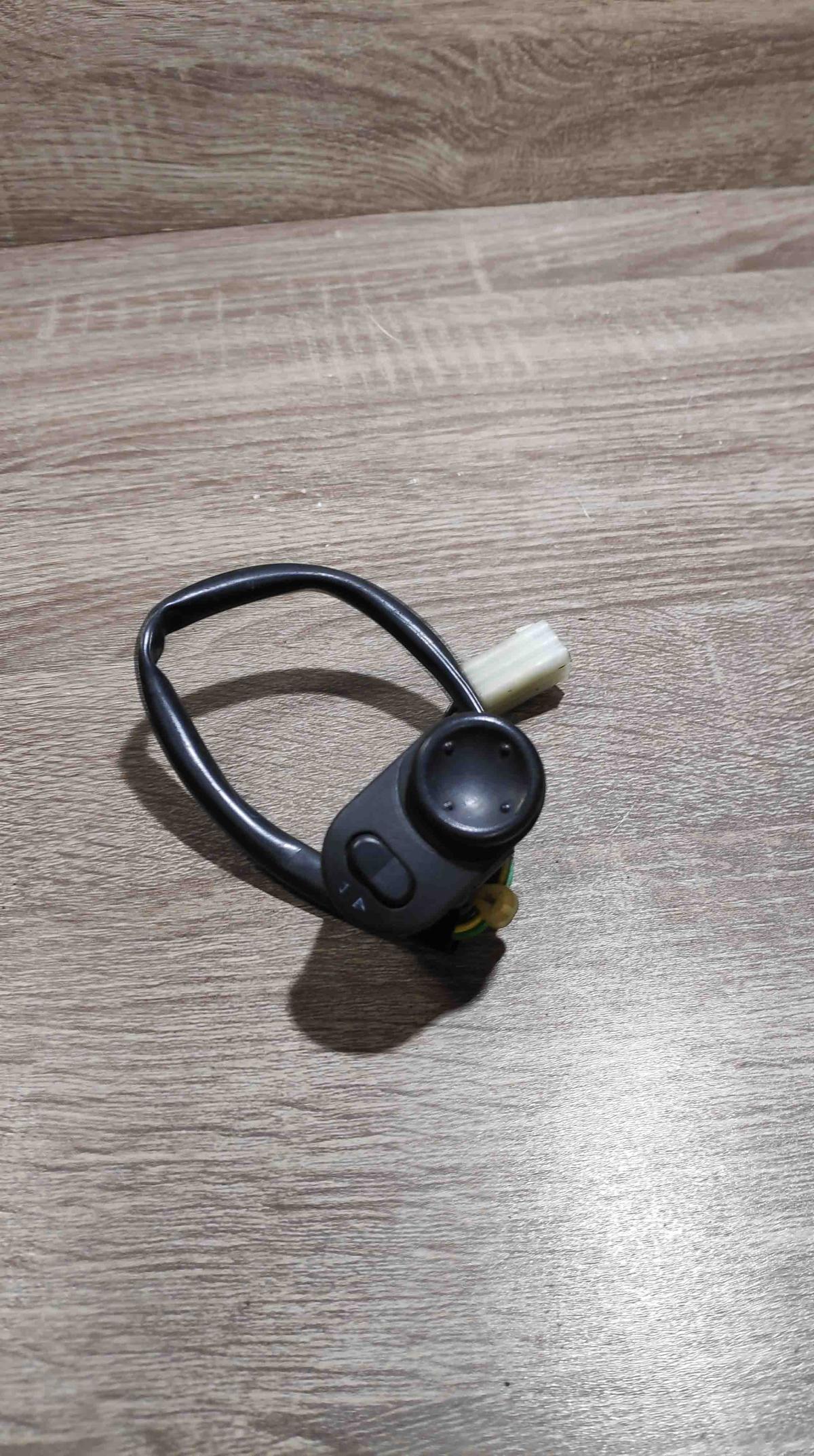 90569752l   Wing mirror switch Opel Vectra B