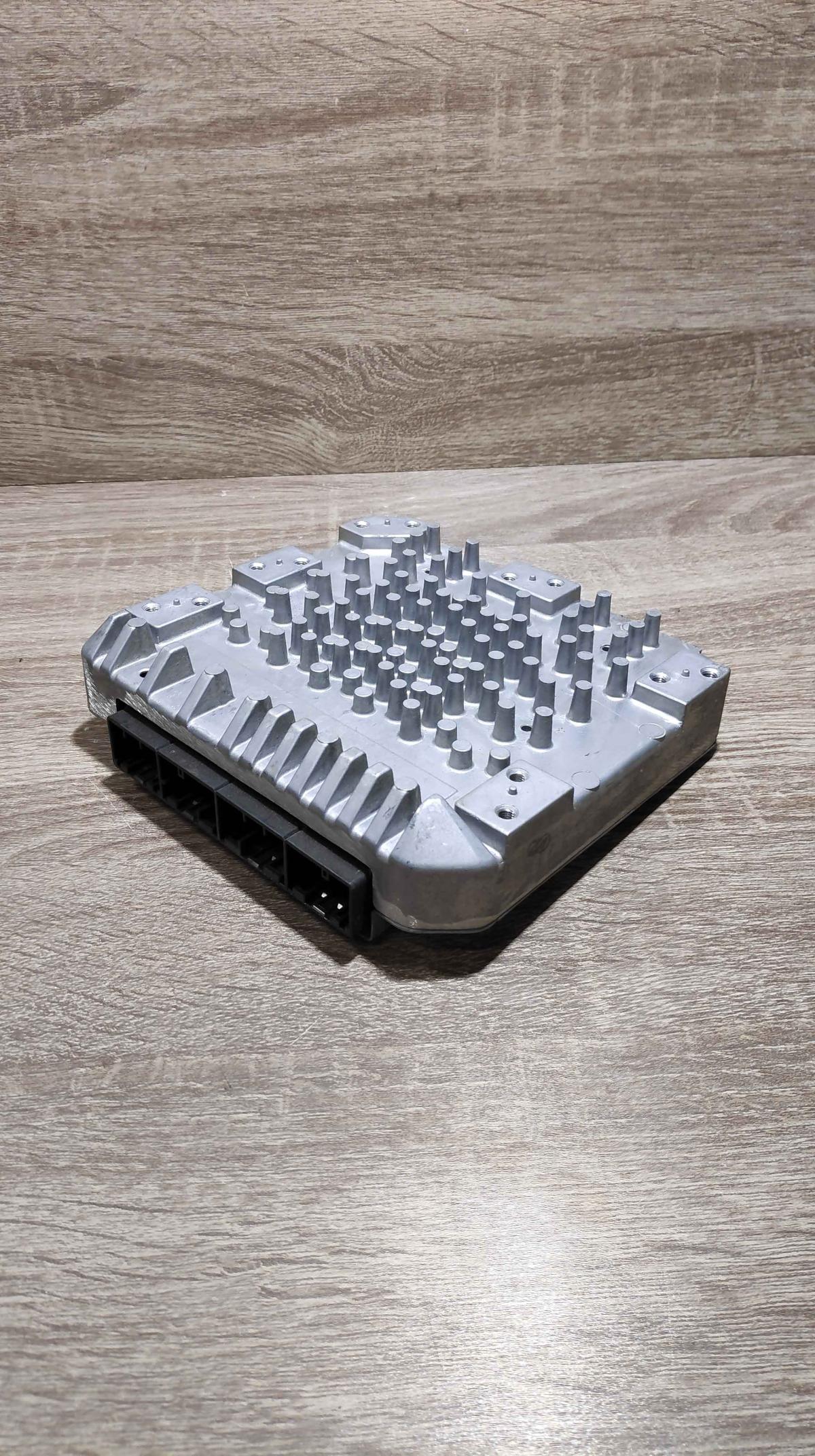 89540 47090 Skid  Brake system control unit/module Toyota Prius (XW20)