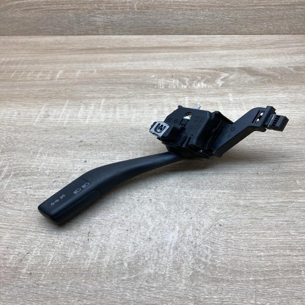 1K0953513   Indicator stalk Volkswagen Touran I