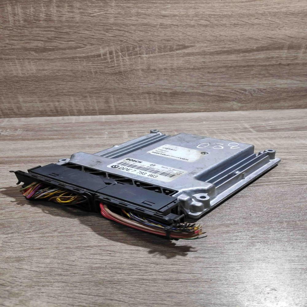 7793863 0281011122  Engine control unit/module ECU BMW 3 E46