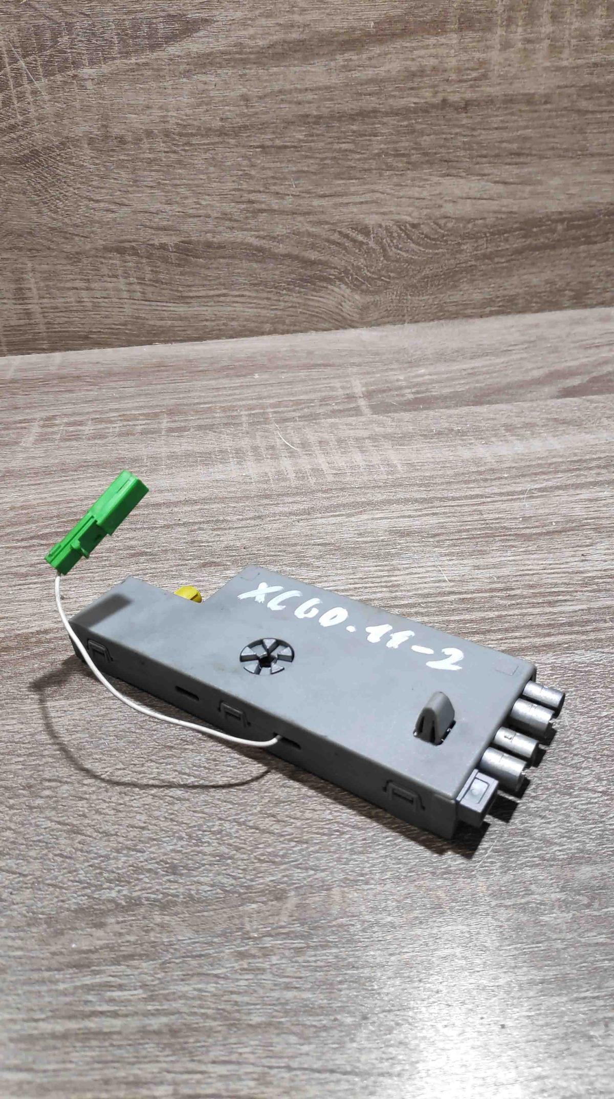 30761717   Aerial antenna amplifier Volvo XC60