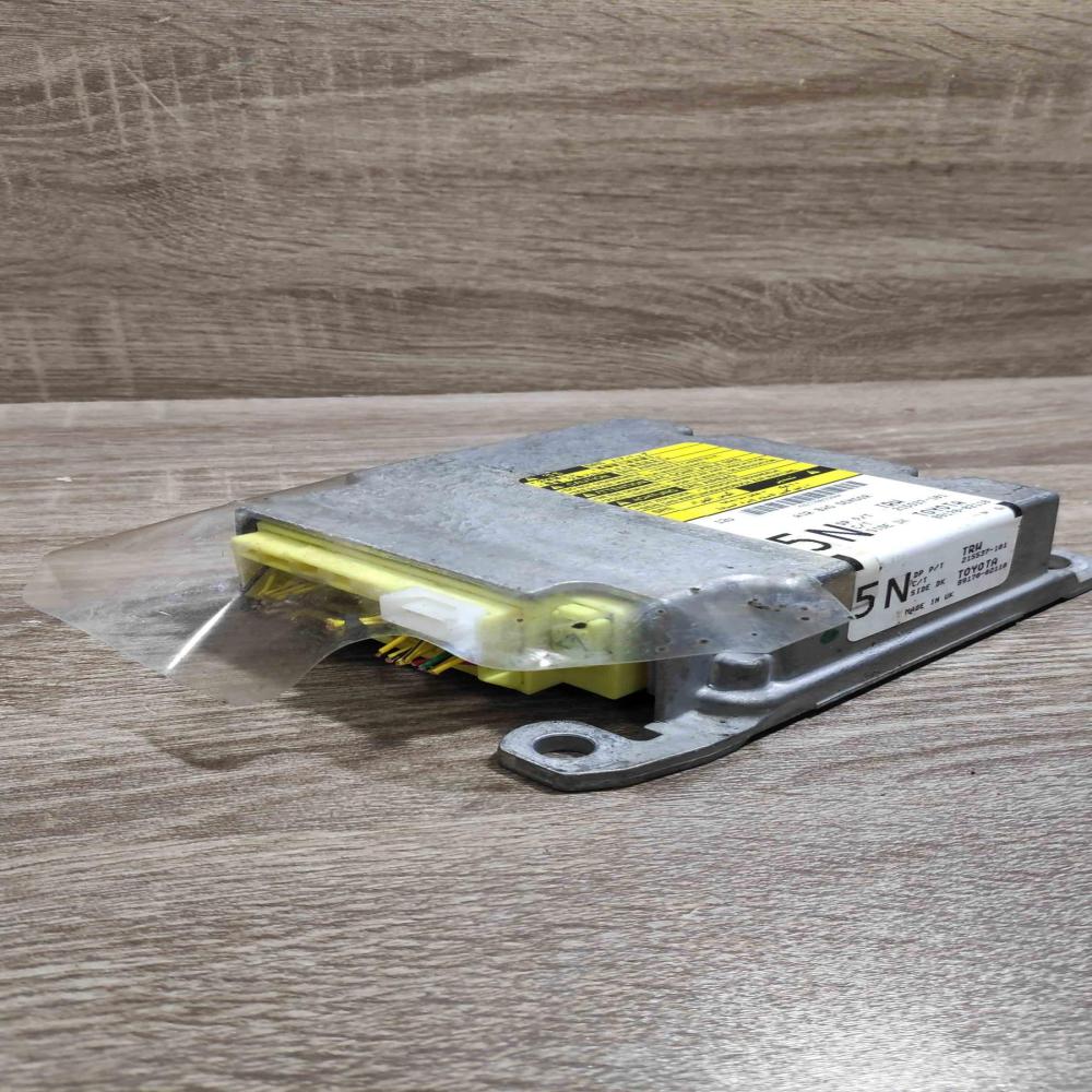 89170 02110 215537 101  Airbag control unit/module Toyota Auris 150