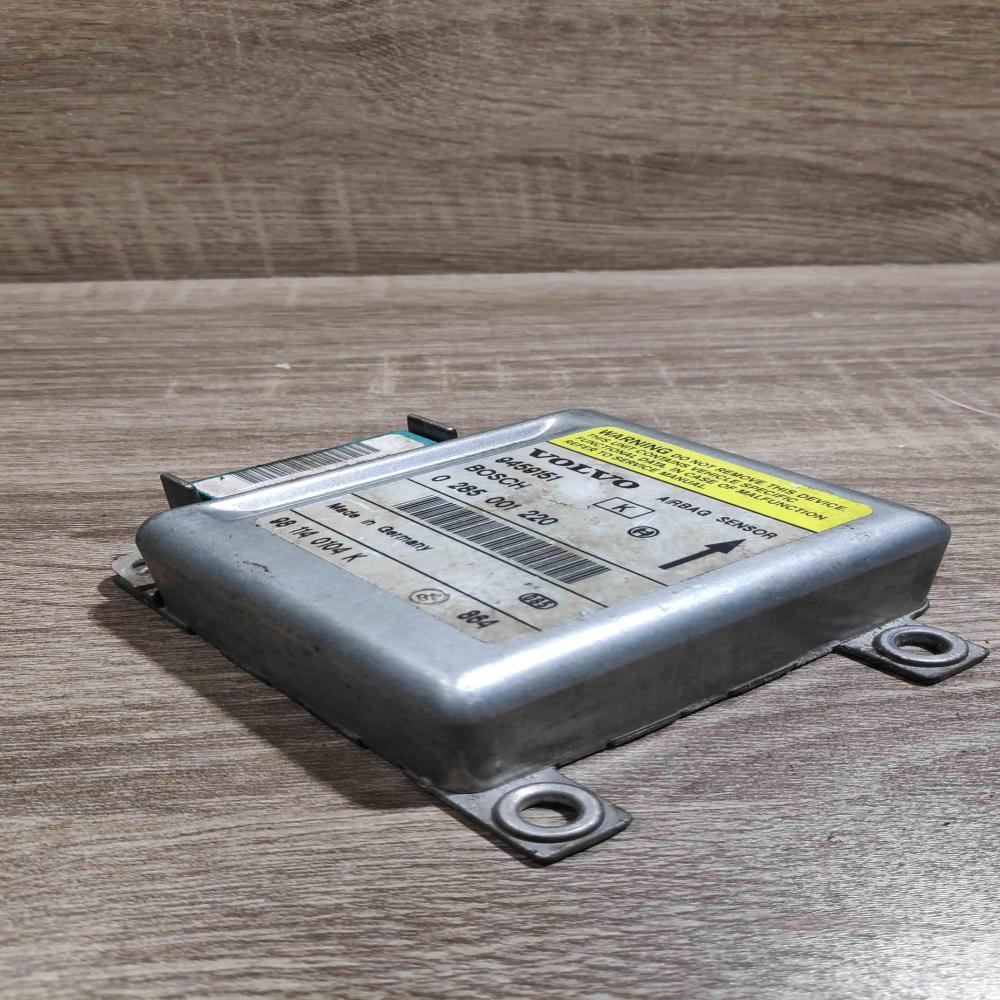 9459151 0285001220  Airbag control unit/module Volvo S70  V70  V70 XC