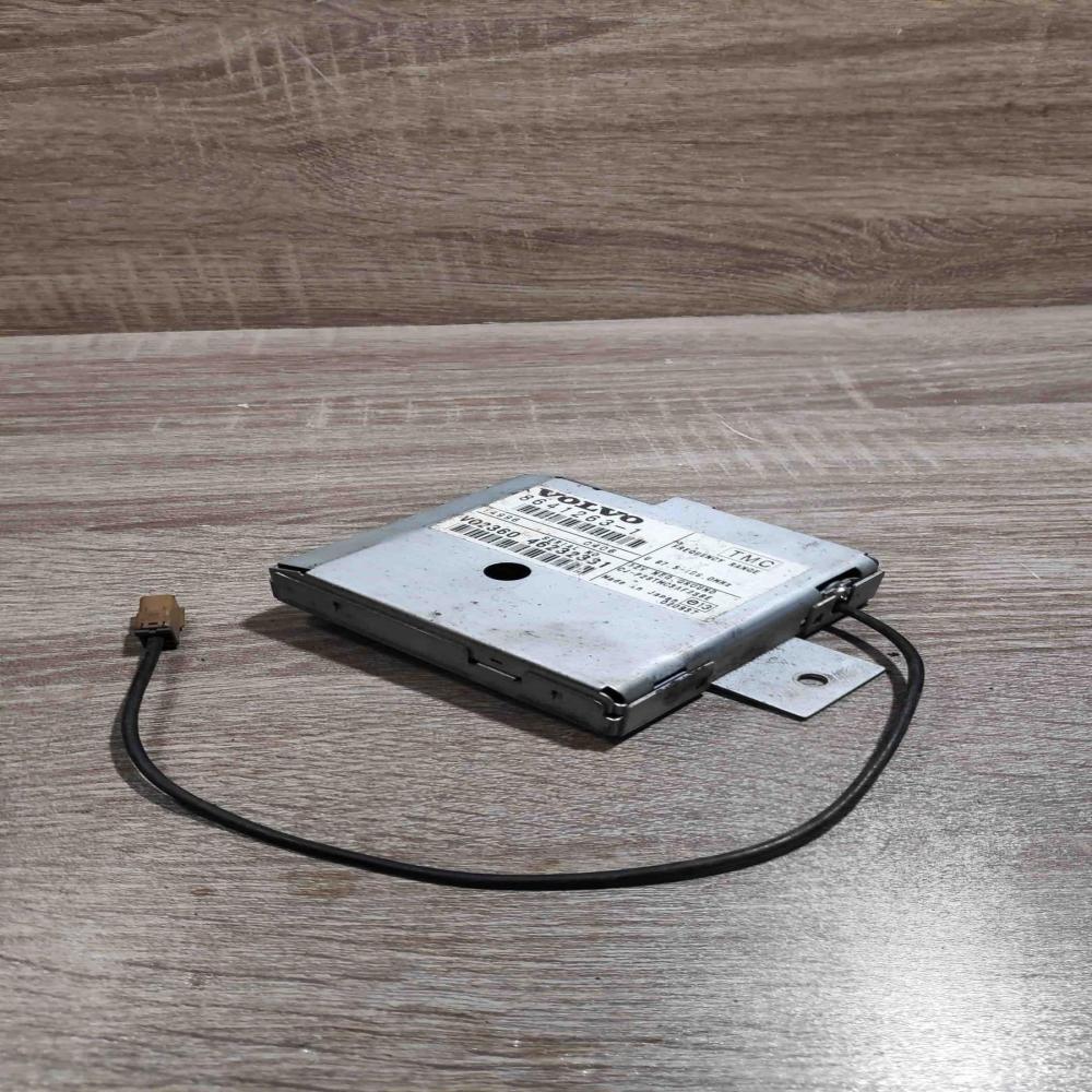 8641263 1 46232331  Aerial antenna amplifier Volvo XC90