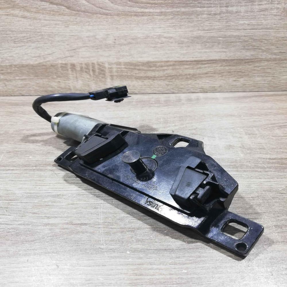 fs 576   Tailgate/trunk/boot lift motor BMW X6 E71