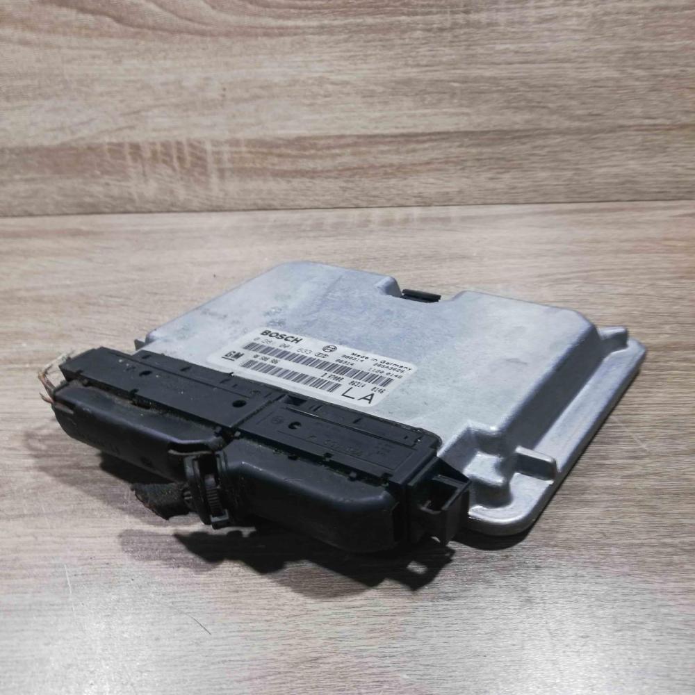 90508986 0281001633  Engine control unit/module ECU Opel Vectra B