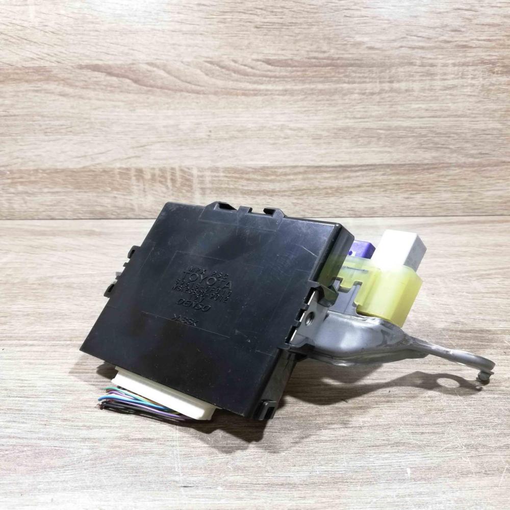 89618 0f010 mb123800 9012  Other control units/modules Toyota Corolla Verso AR10