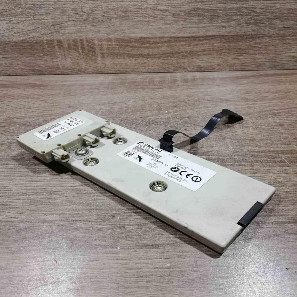 8368205 6918731 01  Aerial antenna amplifier BMW 7 E65 E66