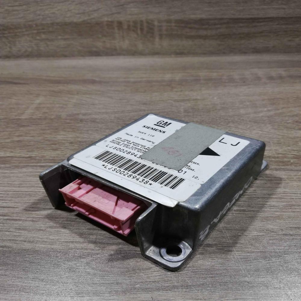 90492467 5wk4110  Airbag control unit/module Opel Omega B1