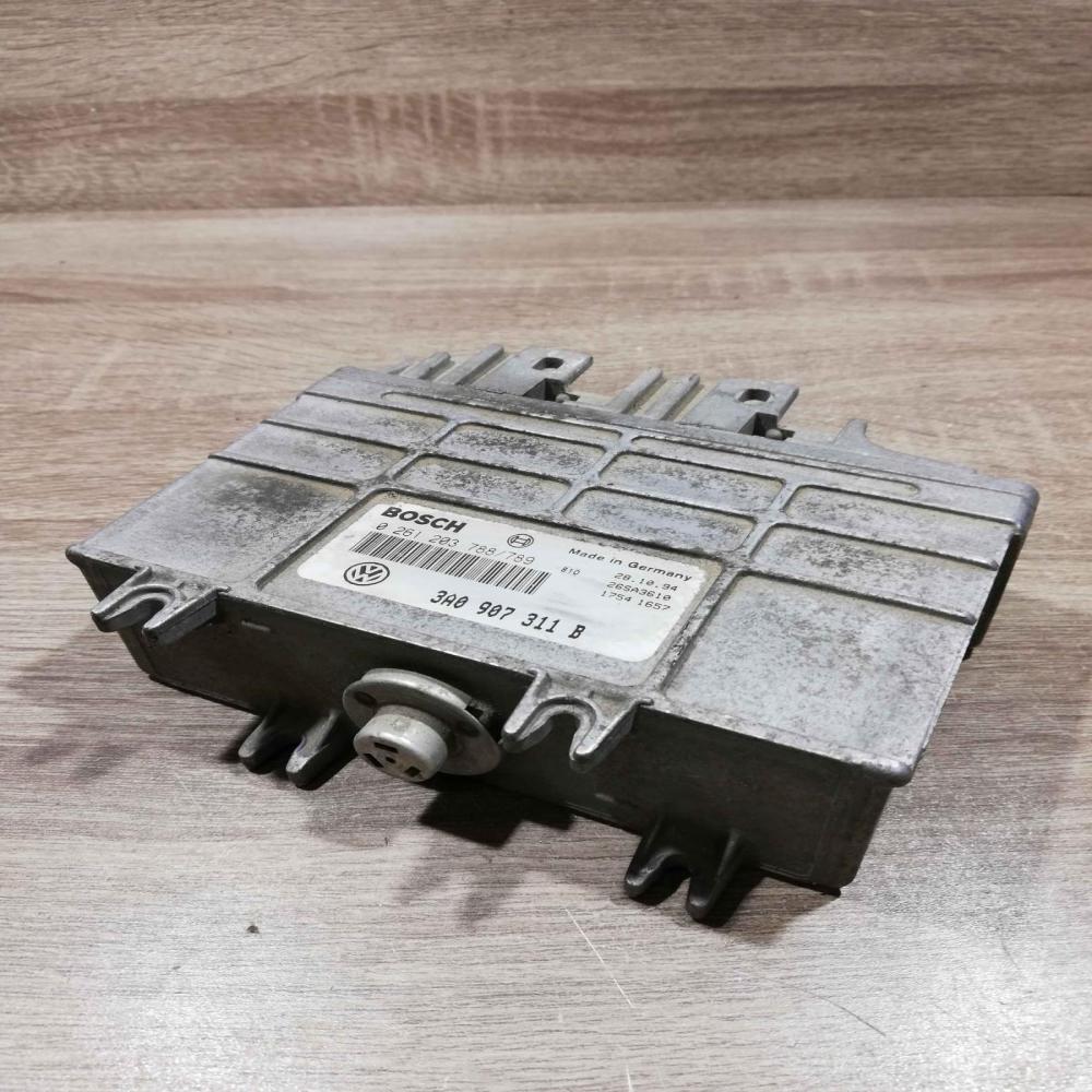 3a0907311b 0261203788  Engine control unit/module ECU Volkswagen PASSAT B4