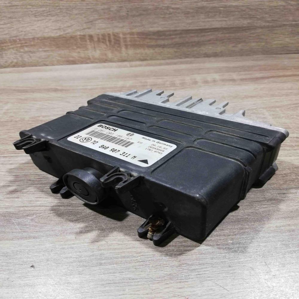 8a0907311m 0261203186  Engine control unit/module ECU Volkswagen Golf III