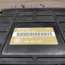 1h0907311 0261200701  Engine control unit/module ECU Volkswagen Golf III