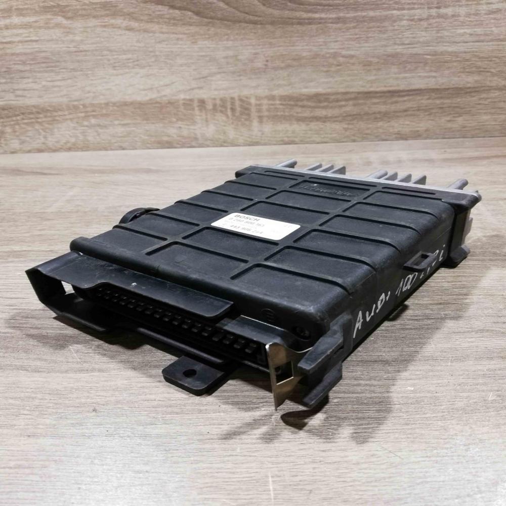 443906264 0280800165  Engine control unit/module ECU Audi 100 S4 C4