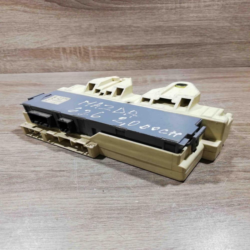 ga5rd 062a13   Fuse module Mazda 626