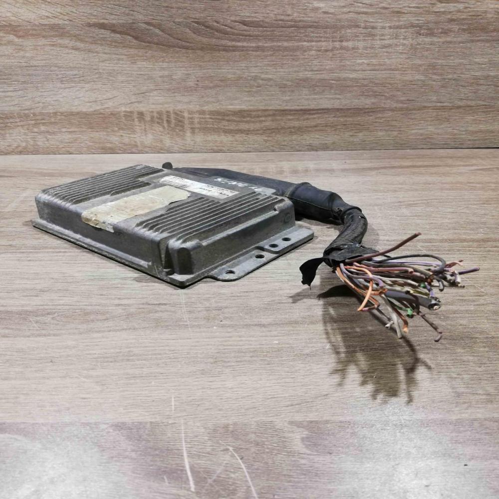 hom7700875743 7700105984 s115300205a Engine control unit/module ECU Renault Scen