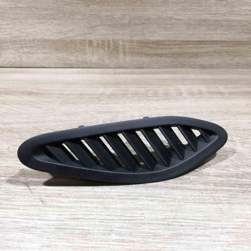 9288031   Dashboard side air vent grill/cover trim BMW X5 F15
