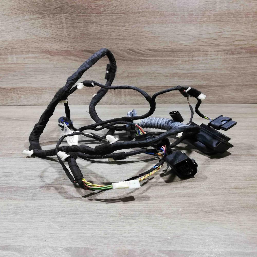 9323481 6u242103  Rear door wiring loom BMW X5 F15