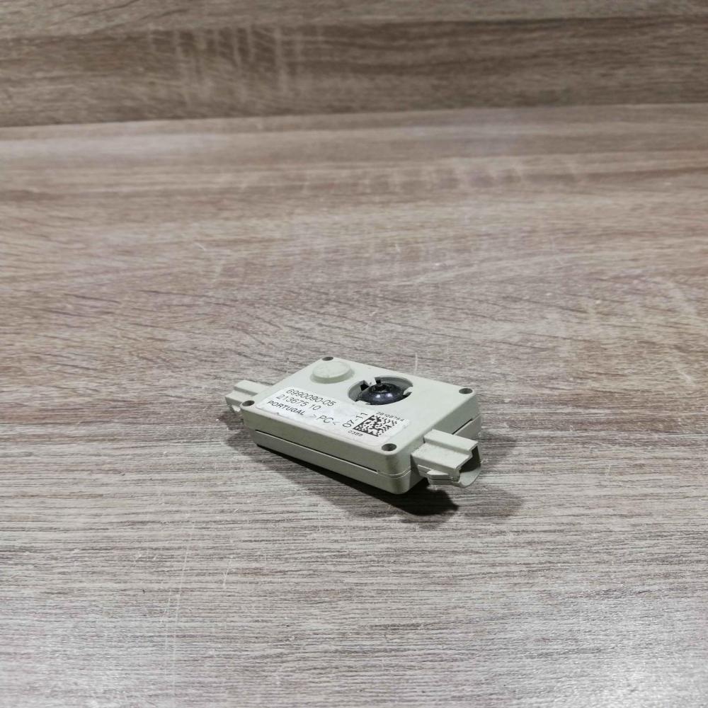 6990090 05 213675 10  Aerial antenna amplifier BMW X3 E83