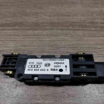 8e0959643a 290403  Airbag deployment crash/impact sensor Audi A6 S6 C6 4F
