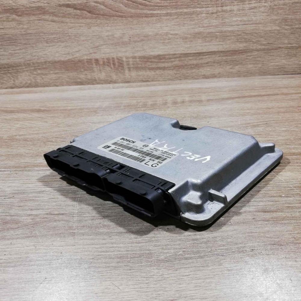 90569348 0281001634 17700968 Engine control unit/module ECU Opel Zafira B