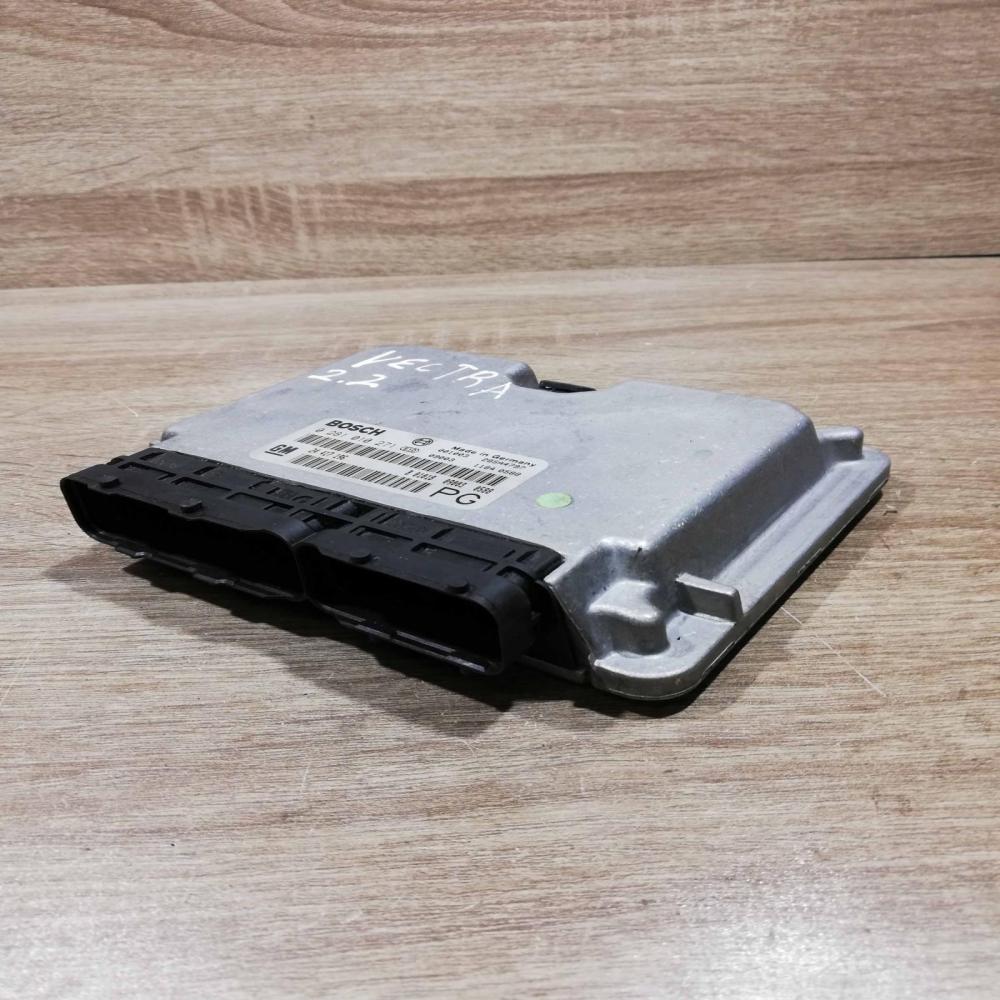 24417196 0281010271  Engine control unit/module ECU Opel Vectra B