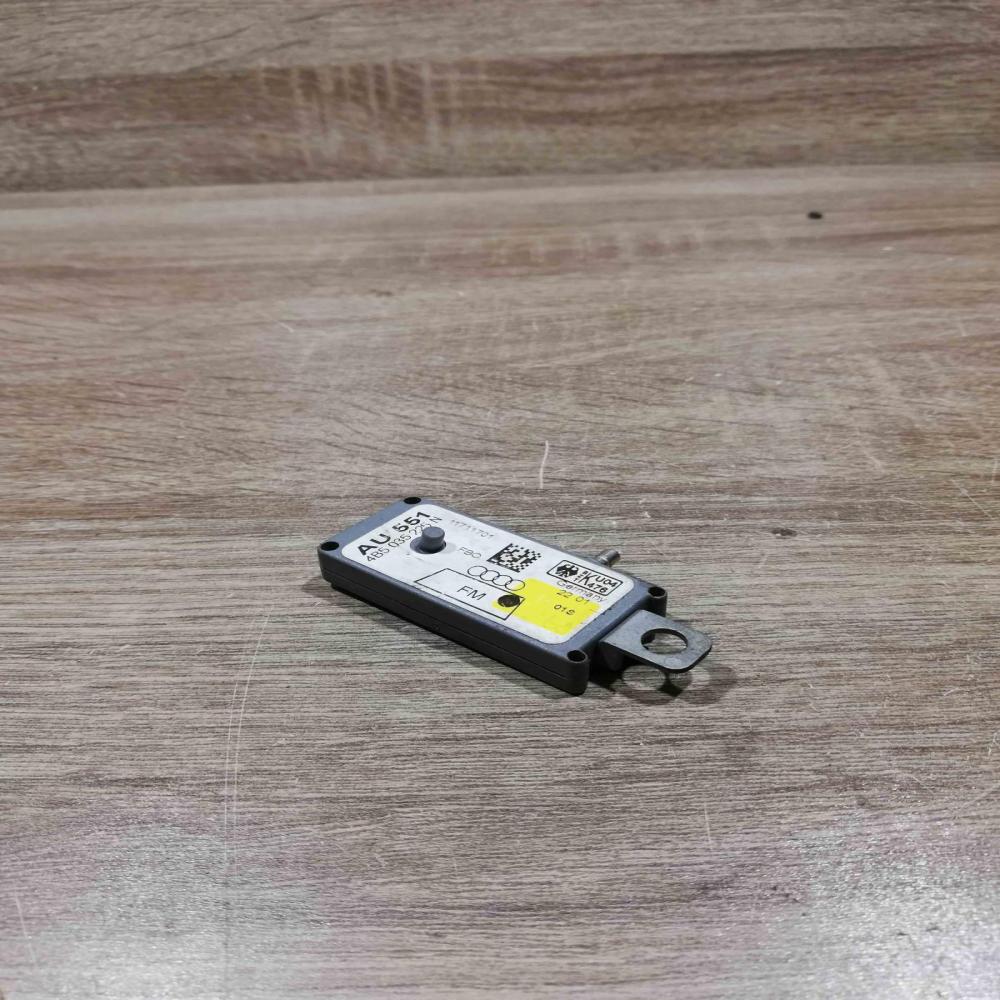 4b5035225n 11711701  Aerial antenna amplifier Audi A6 S6 C5 4B