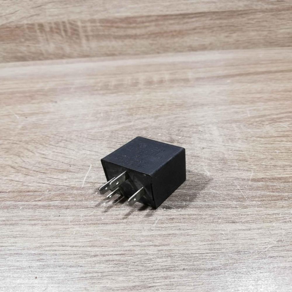 357906381a 109  Other relay Volkswagen Golf IV