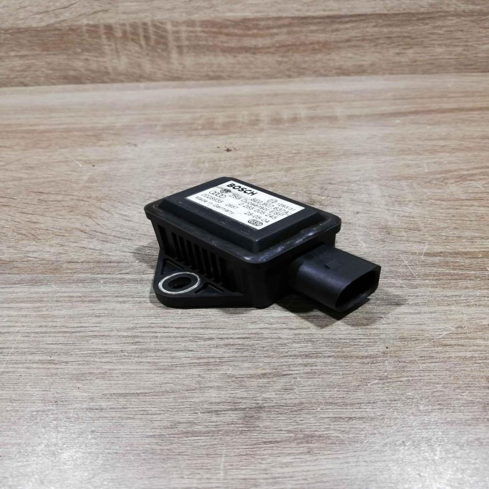 8e0907637a 0265005245 0028935 ESP acceleration yaw rate sensor Volkswagen PASSAT