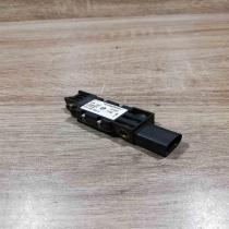 8e0959643a   Airbag deployment crash/impact sensor Audi A6 S6 C6 4F