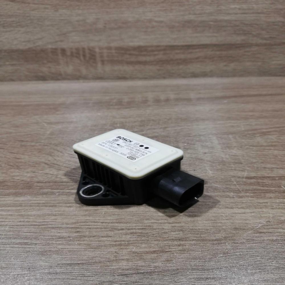 8k0907637c 0265005738  ESP acceleration yaw rate sensor Audi A4 S4 B8 8K