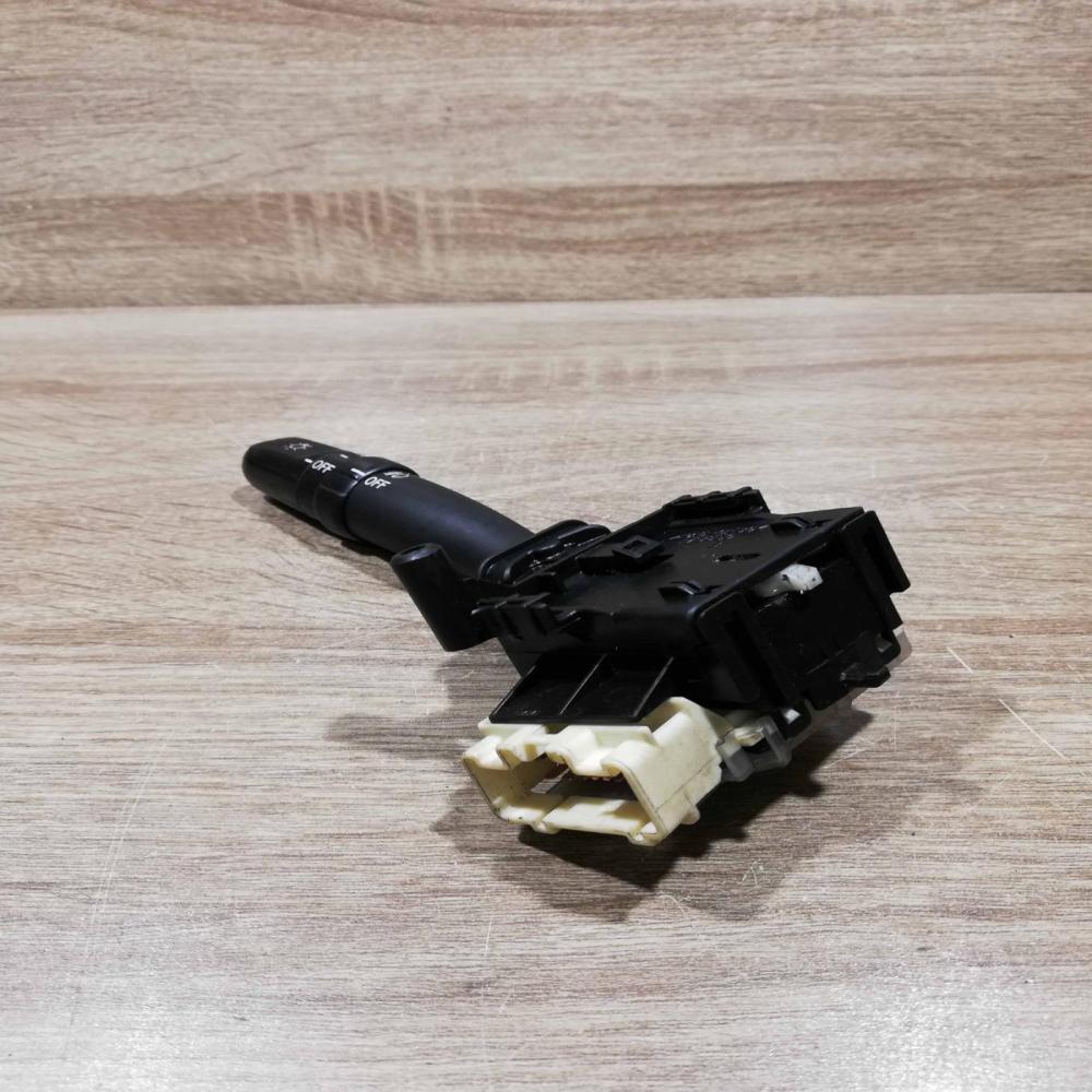 84140 05110 173795  Indicator stalk Toyota Avensis T250