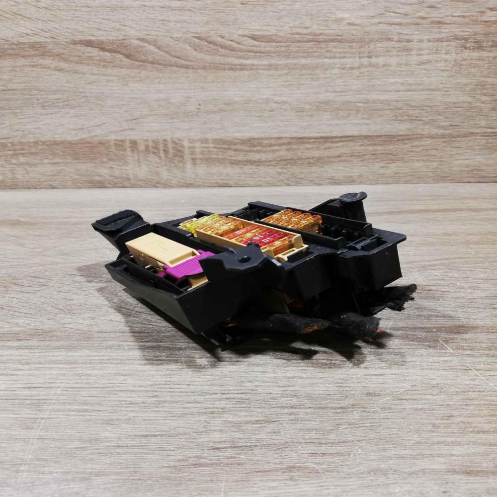 4f1941824   Fuse module Audi A4 S4 B8 8K
