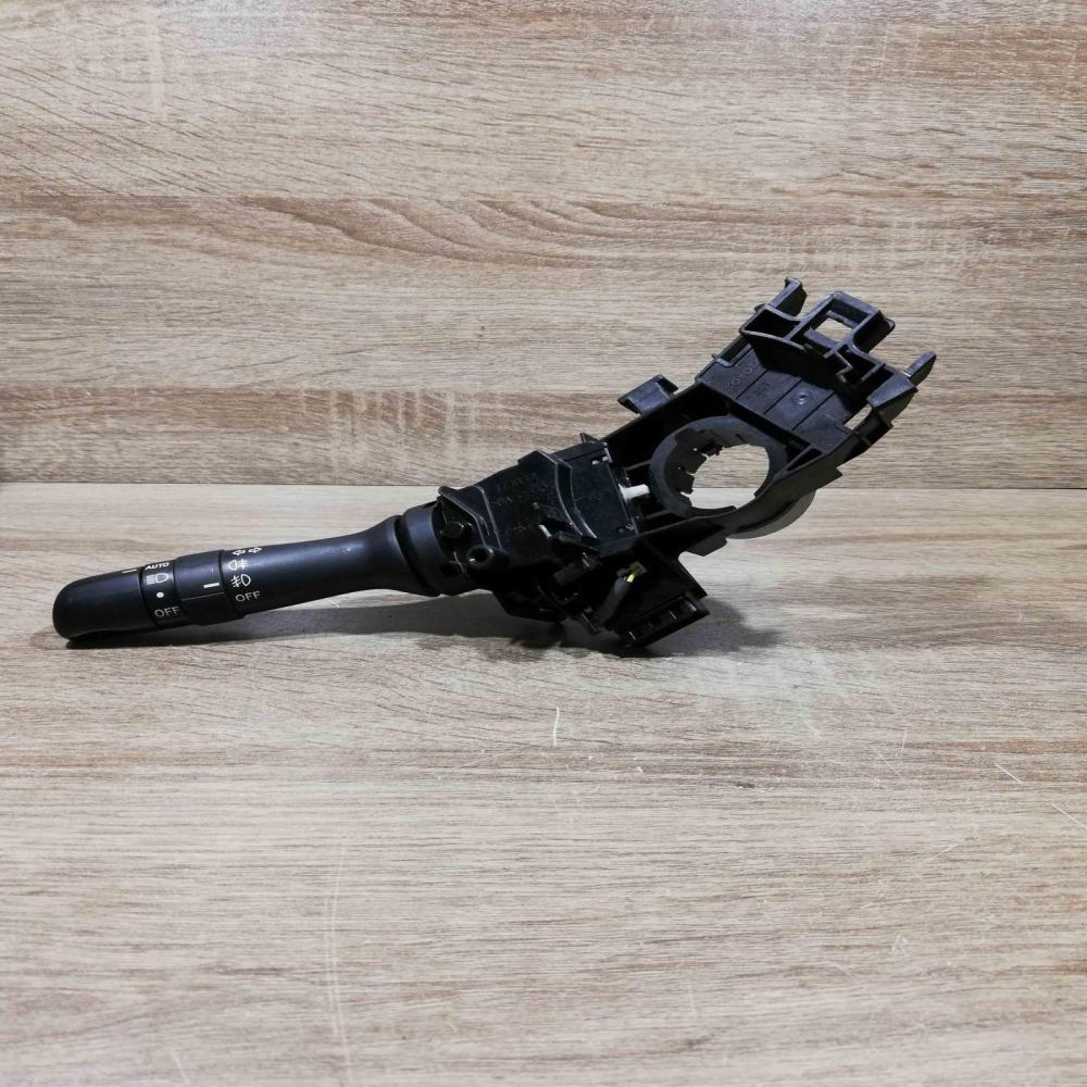 02330 17f249 c28  Indicator stalk Toyota Auris 150