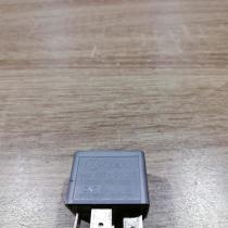 141951253b v23134 b52 x227  Other relay Volkswagen PASSAT B5.5