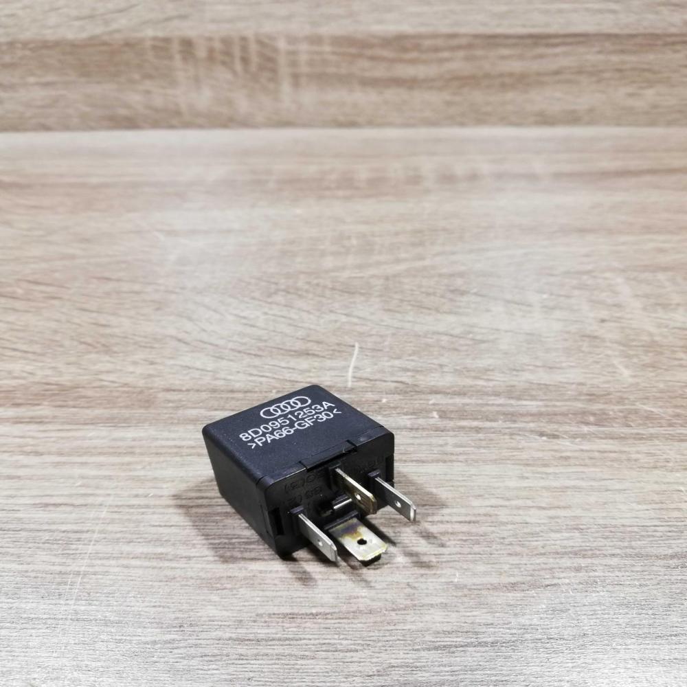 8d0951253a   Other relay Volkswagen PASSAT B5