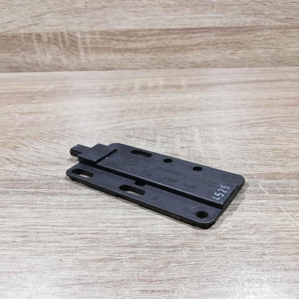 6922211 5wk49132  Keyless system antenna BMW 3 E90 E91