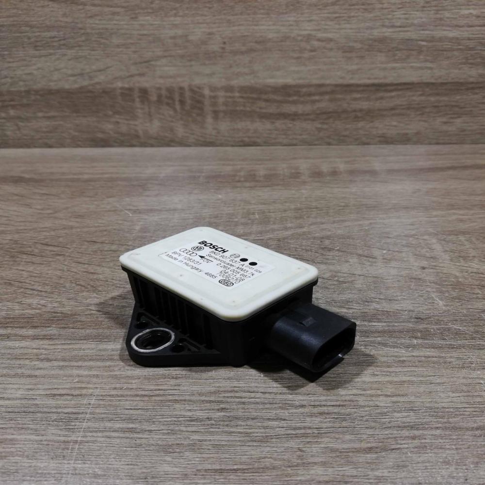 8k0907637a 0265005667  ESP acceleration yaw rate sensor Audi A4 S4 B8 8K