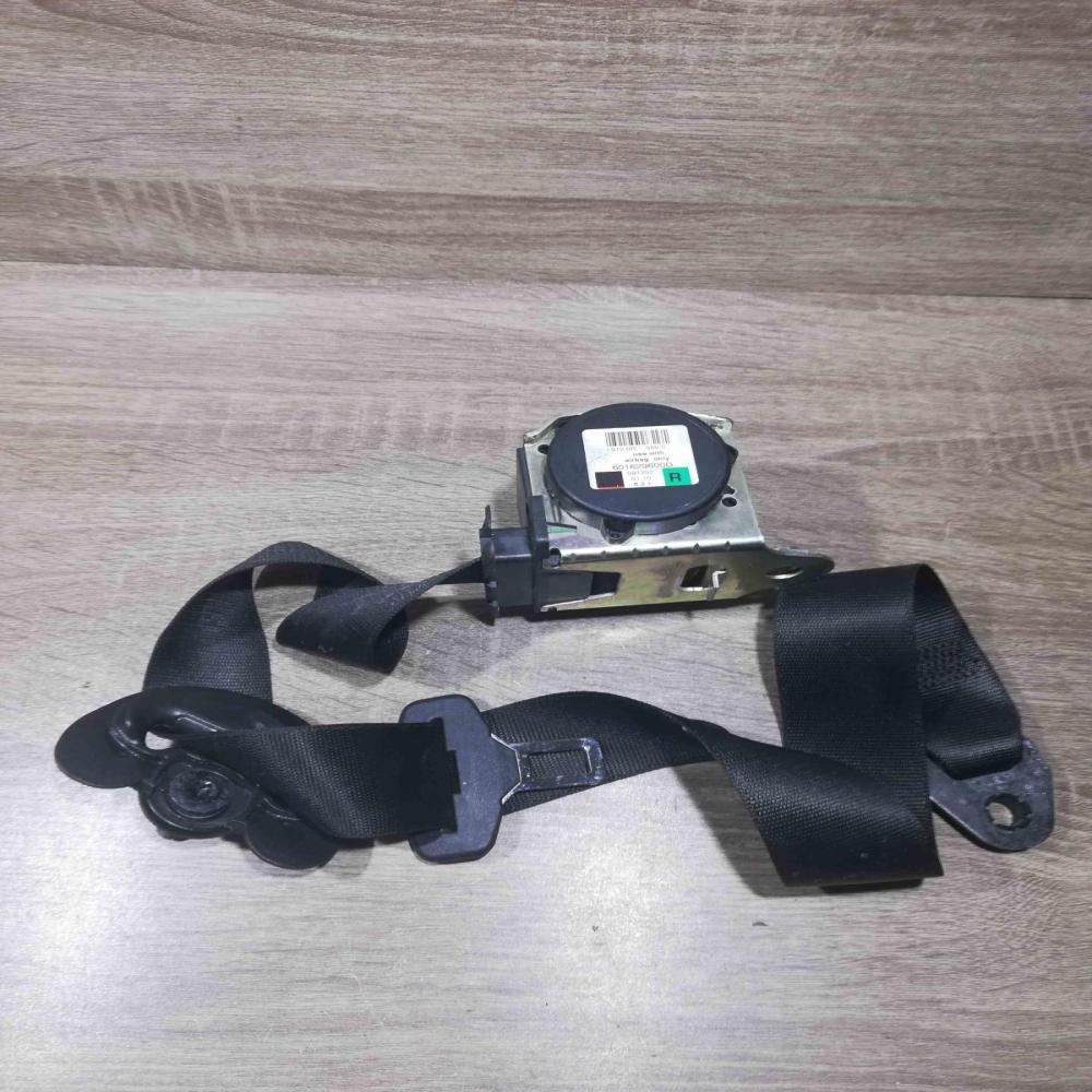 601629600d 091202  Front seatbelt BMW 5 E60 E61