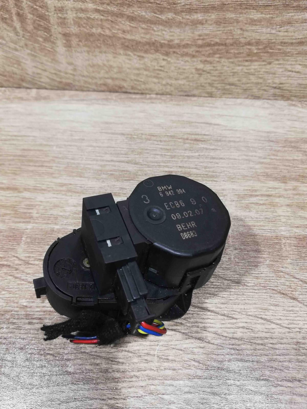 6942994 d8683  Air flap motor/actuator BMW 5 E60 E61