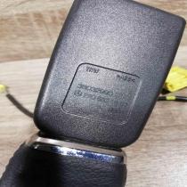 2208601869 33032990  Rear seatbelt buckle Mercedes-Benz S W220
