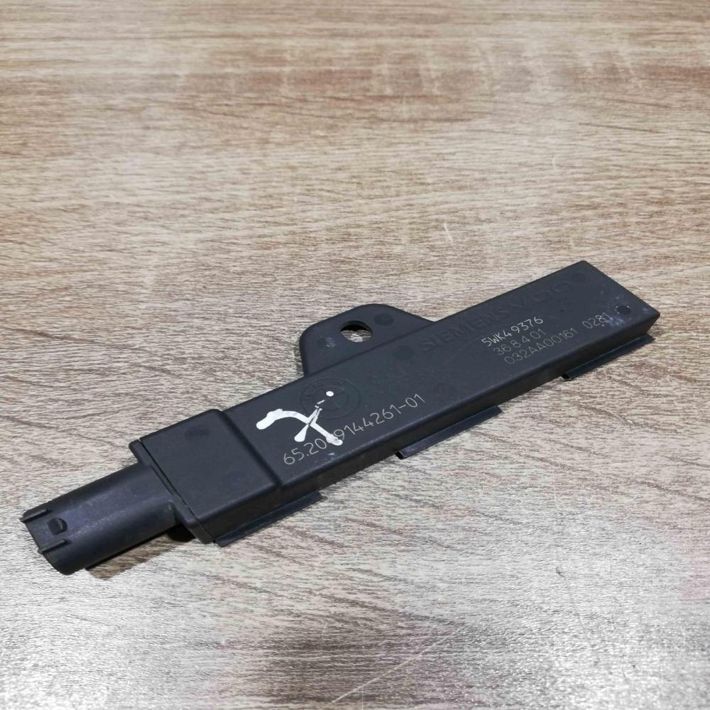 9144261 01 5wk49376 368401 Aerial antenna amplifier BMW X3 F25