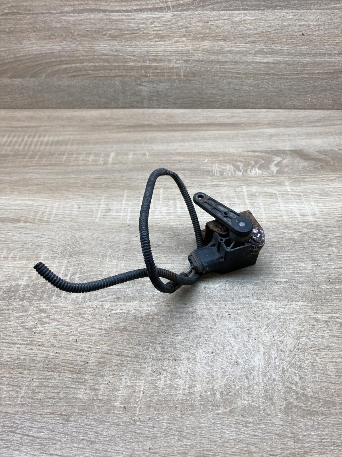 A0105427717   Headlight/headlamp level sensor Mercedes-Benz ML W164