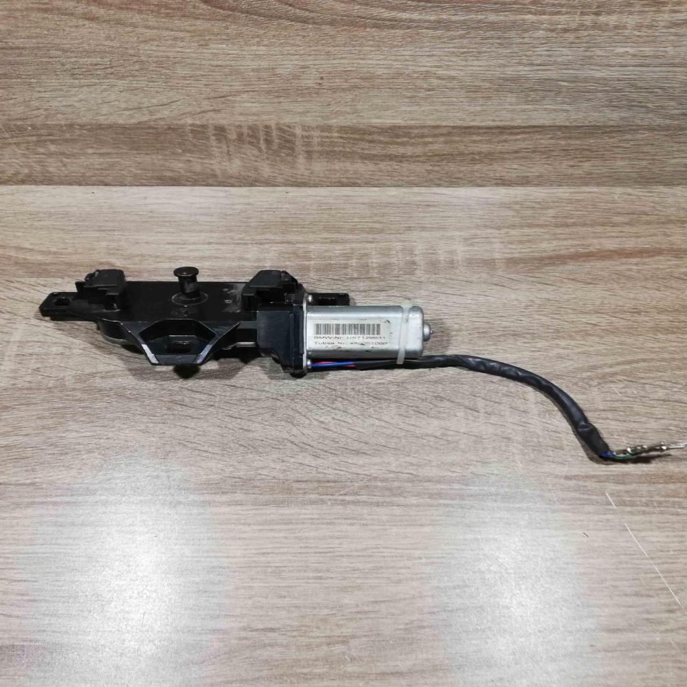 7129931 489051060  Tailgate/trunk/boot lock/catch/latch BMW 5 E60 E61