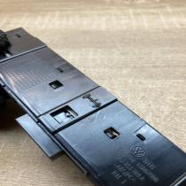 3G2853769A   Hazard light switch Volkswagen PASSAT B8