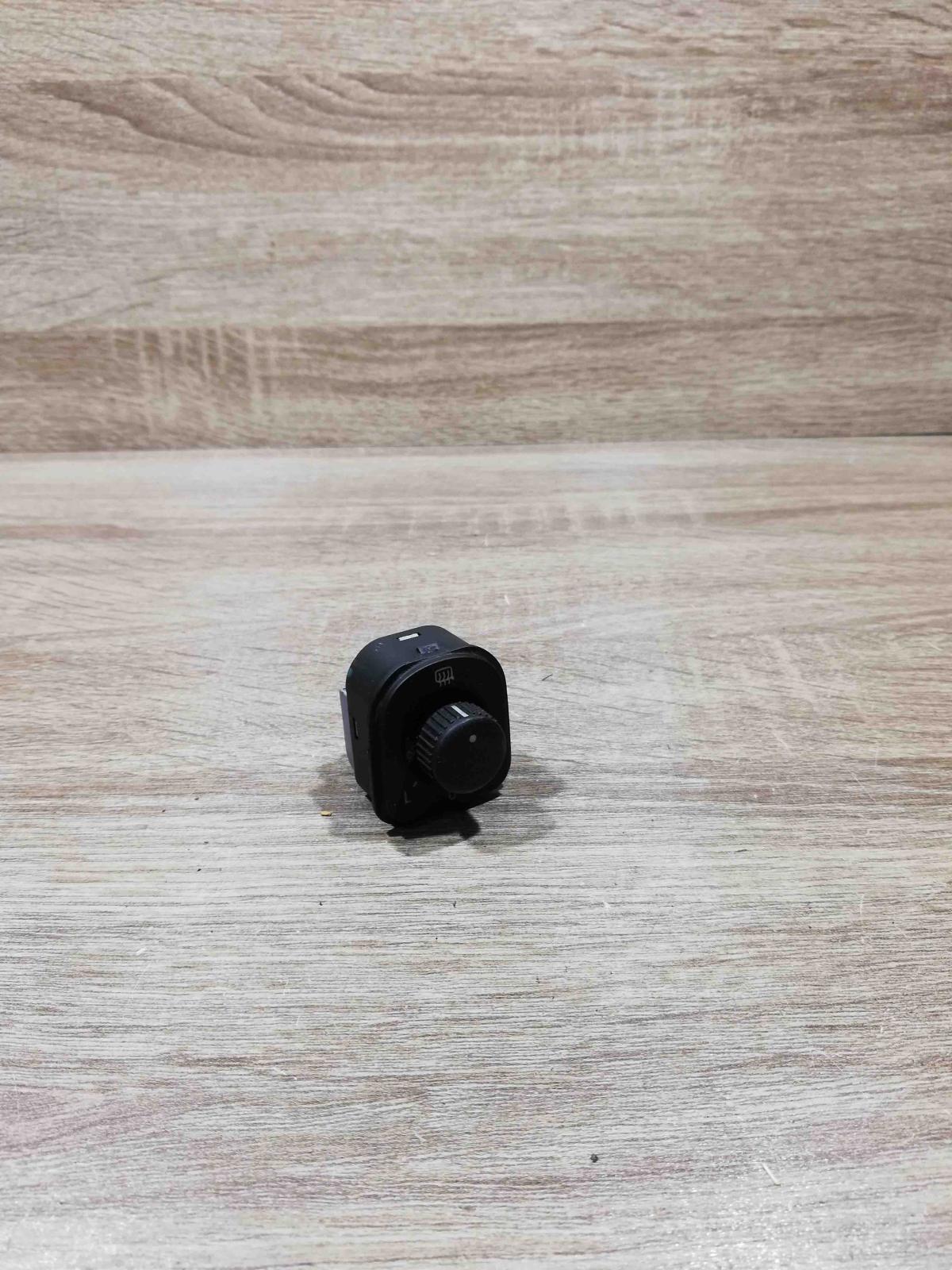 1k0959656f   Wing mirror switch Volkswagen PASSAT B6