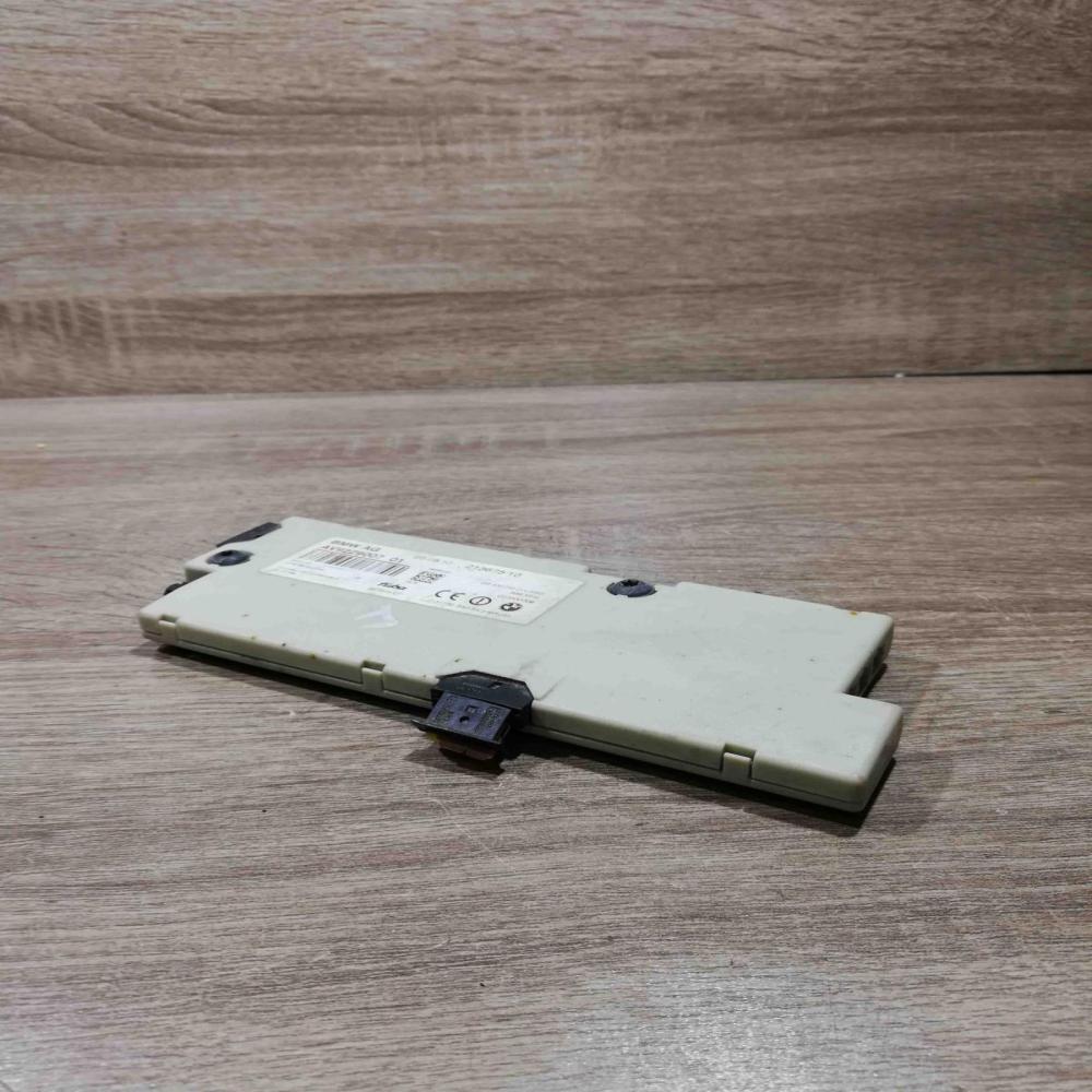 av9229007 01 213675 10  Aerial antenna amplifier BMW 5 F10 F11