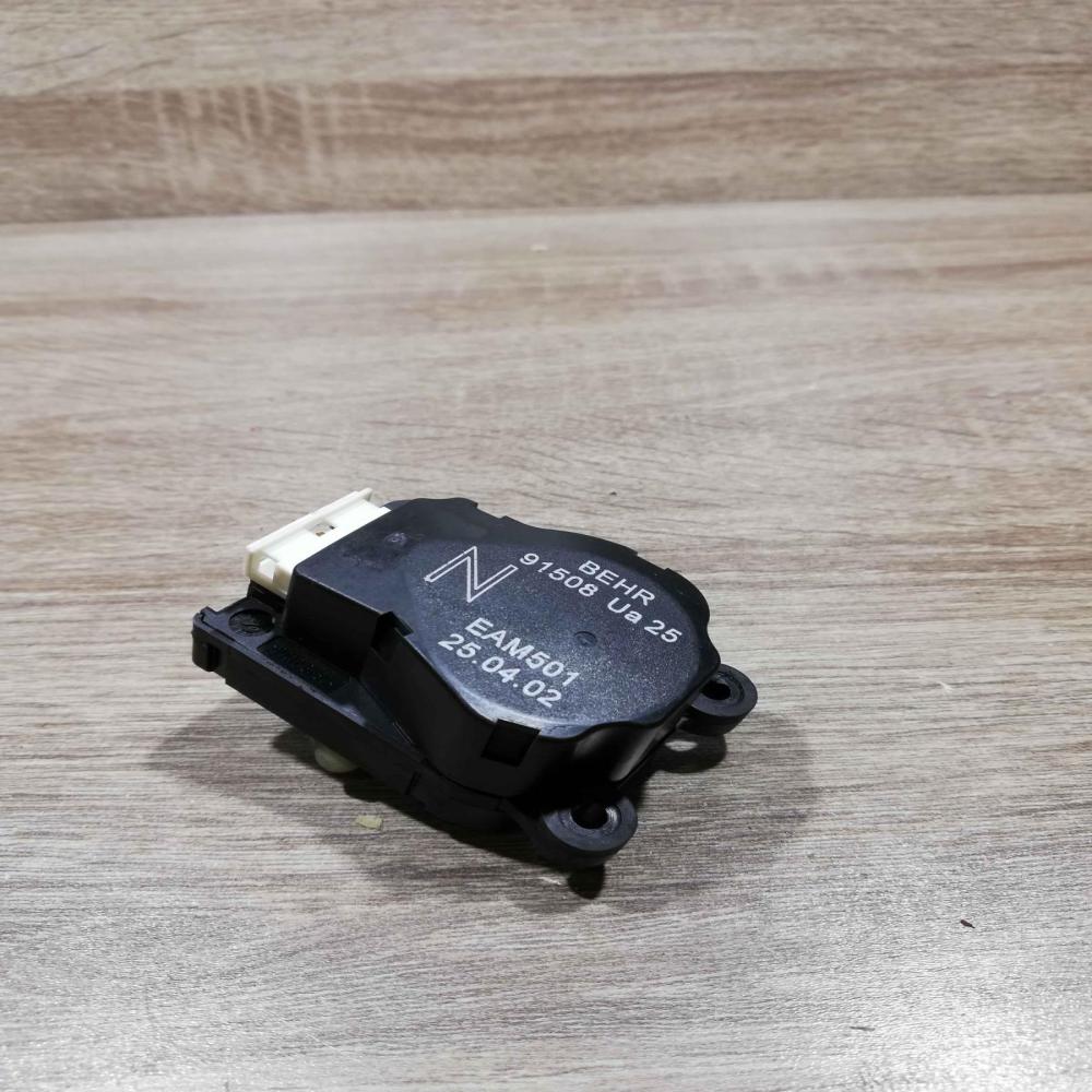 91508 ua25 eam501  Air flap motor/actuator Peugeot 307