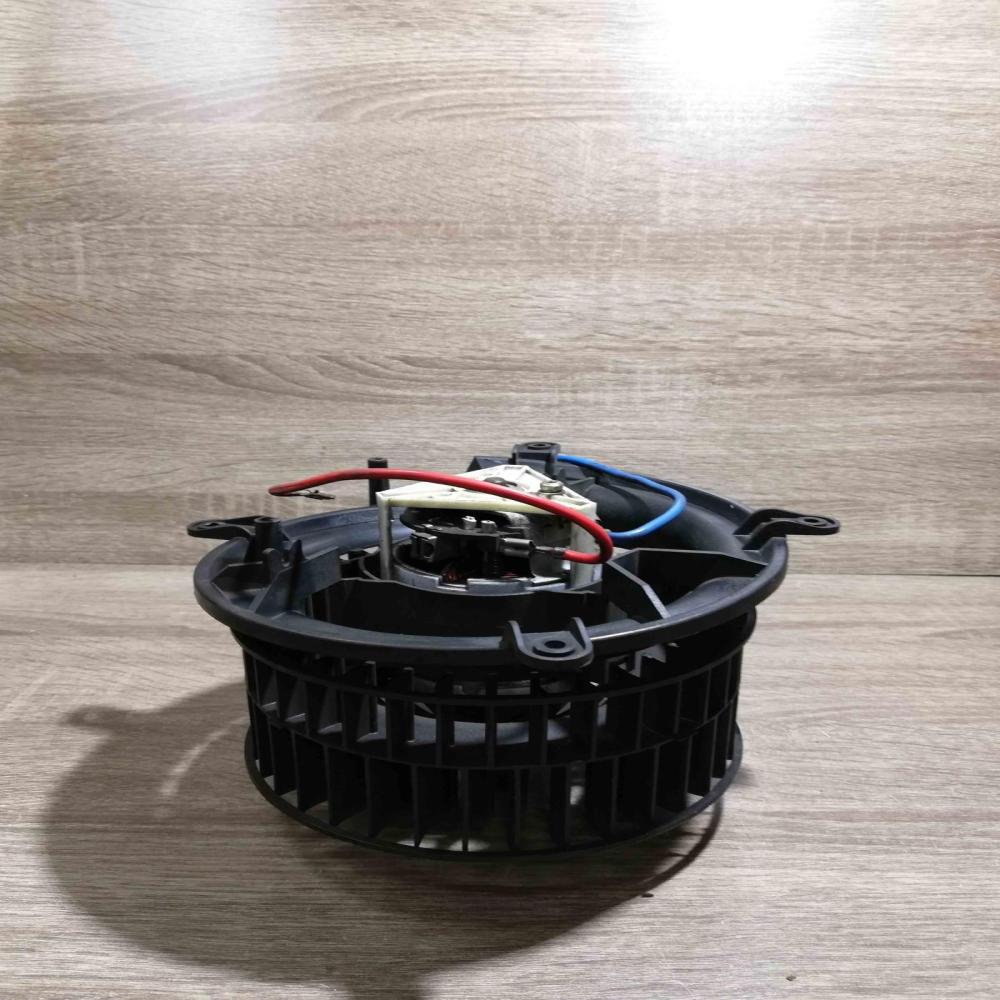 76357   Heater fan/blower Mercedes-Benz C W202