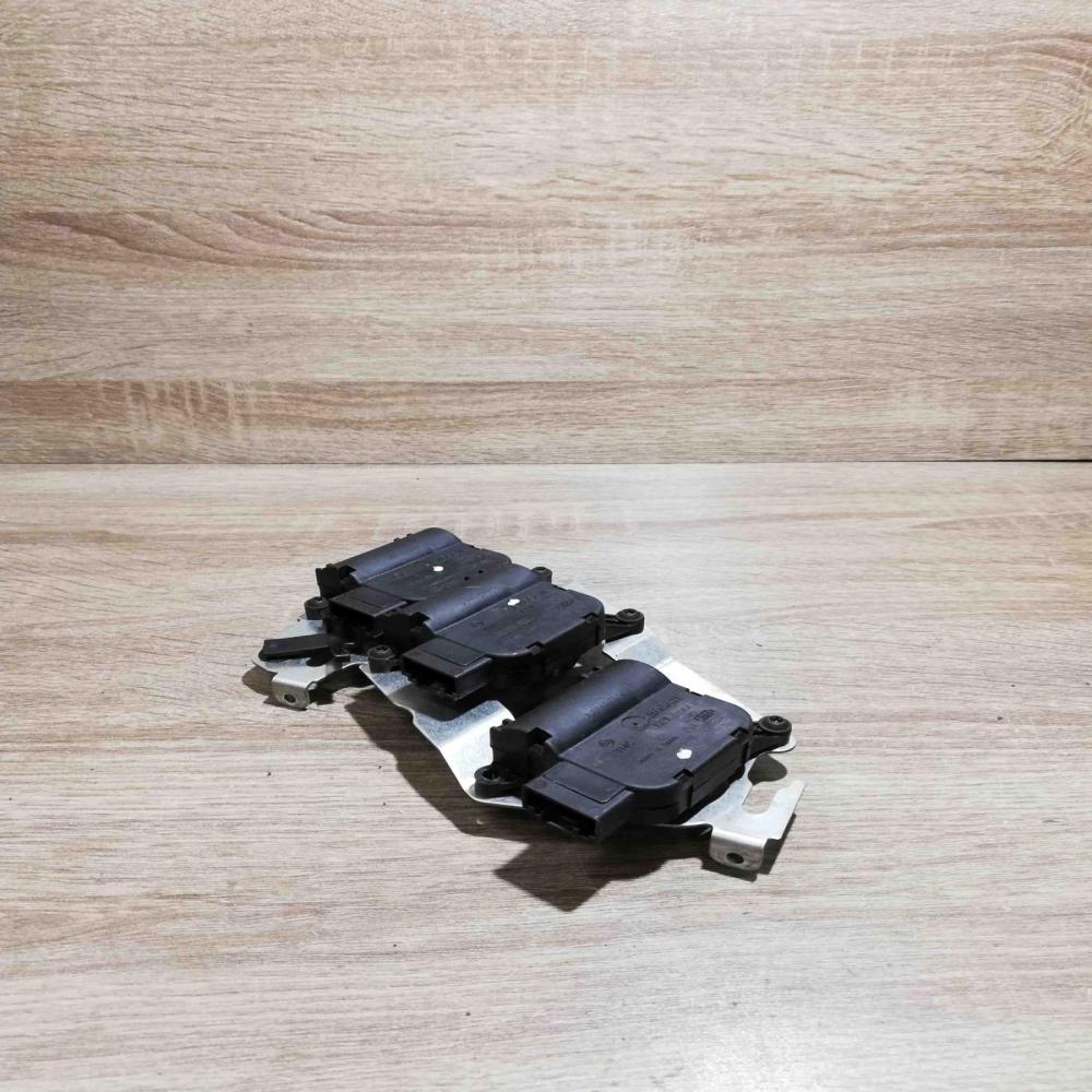 7l0815123   Air flap motor/actuator Audi Q7 4L