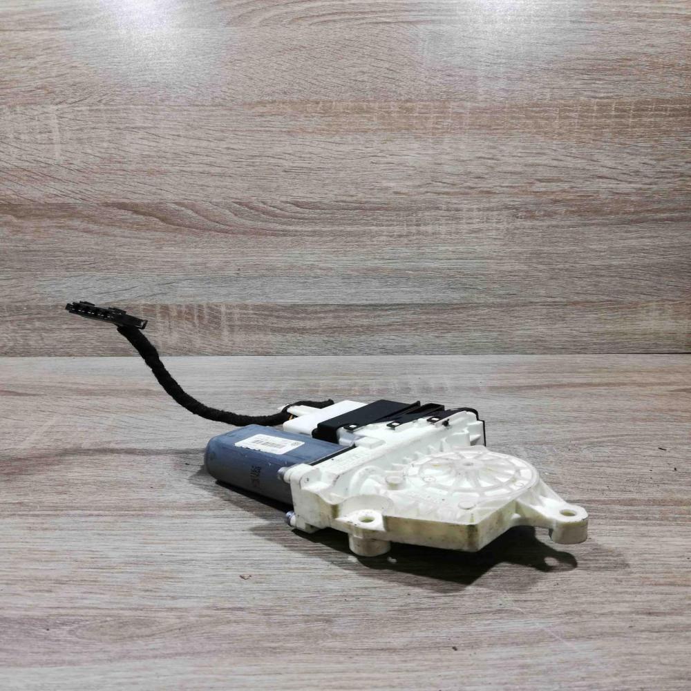 3c9959704 981678 111 975281 200 Rear door window regulator motor Volkswagen PASS